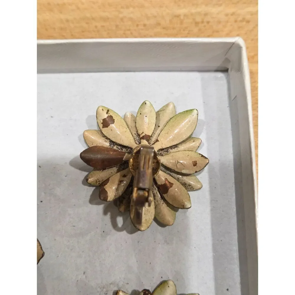 Vintage Green Enamel Daisy Flower Brooch Clip Earrings Amber Rhinestone 60s
